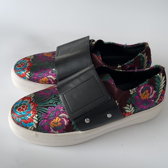 Design Lab | Lord & Taylor Velcro Brocade Sneaker - Picture 4 of 5